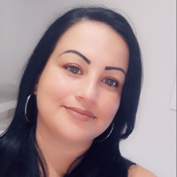 Iara Sanches Iara Sanches